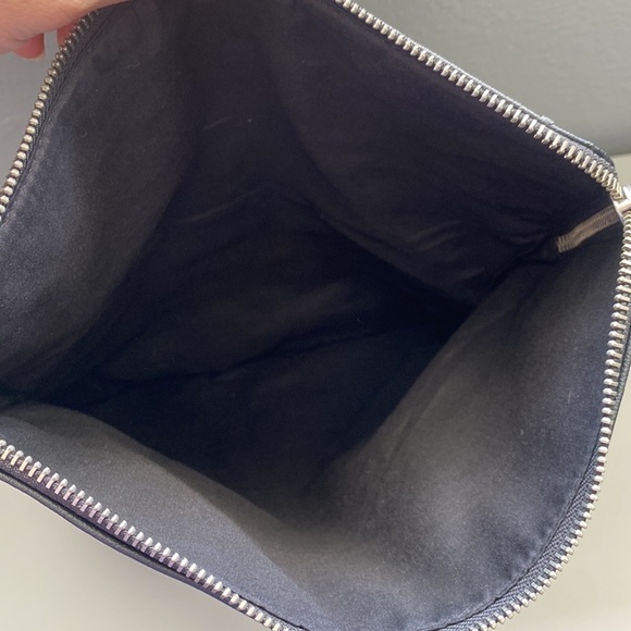 Black leather studded clutch handbag - Picture 9 of 11